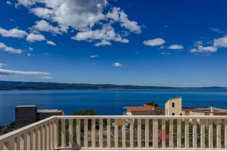 017 2056 15 Omis spacious villa with swimming pool for sale