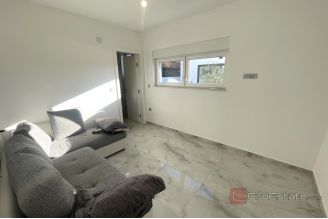 013 1023 69 Krk modern house with pool in a quiet location for sale