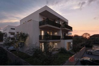 014 2035 383b Kastela Modern three bedroom apartment with garden for sale