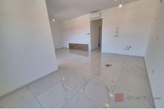 014 1021 57 Krk modern apartment with additional apartment for sale