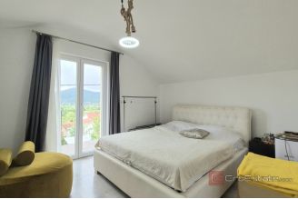010 2047 130 Dugopolje Detached house with two units for sale