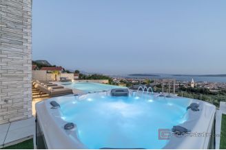 020 2013 260 Split area Luxury villa with panoramic sea view for sale