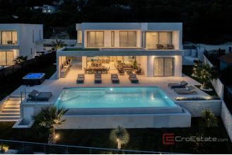 020 2013 260 Split area Luxury villa with panoramic sea view for sale
