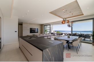 020 2013 260 Split area Luxury villa with panoramic sea view for sale