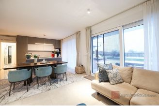 012 1033 03 Zadar area modern villa with pool and sea view for sale
