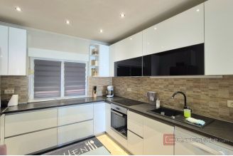 011 2047 131 Split Mejasi House with three apartments for sale