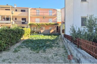 011 2047 131 Split Mejasi House with three apartments for sale