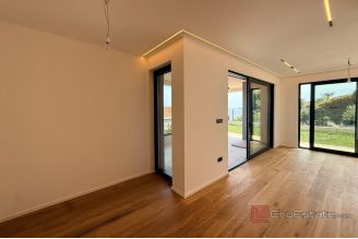 008 1021 58a Opatija modern apartment with garden and sea view for sale