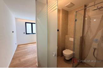 008 1021 58a Opatija modern apartment with garden and sea view for sale