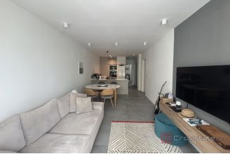017 2035 384 Split Plokite Modern two bedroom apartment for rent
