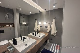 017 2035 384 Split Plokite Modern two bedroom apartment for rent