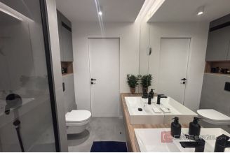 017 2035 384 Split Plokite Modern two bedroom apartment for rent