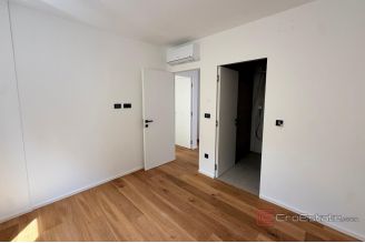 008 1021 58b Opatija luxury apartment with terrace and sea view for sale