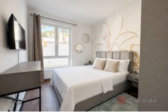 012 2051 69 island hvar apartment with pool and garden for sale