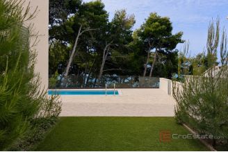 012 2051 69 island hvar apartment with pool and garden for sale
