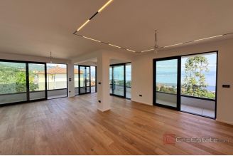 009 1021 58c Opatija luxury penthouse with panoramic sea views for sale