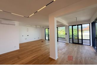 009 1021 58c Opatija luxury penthouse with panoramic sea views for sale