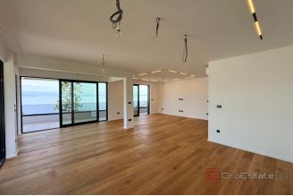 009 1021 58c Opatija luxury penthouse with panoramic sea views for sale