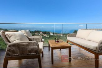 001 1021 59 Opatija Modern apartment with roof terrace for sale