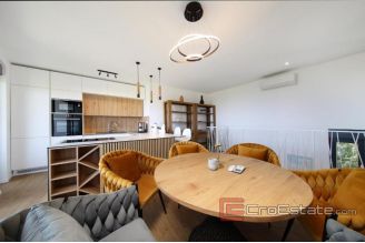 013 1021 59 Opatija Modern apartment with roof terrace for sale