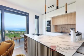 013 1021 59 Opatija Modern apartment with roof terrace for sale