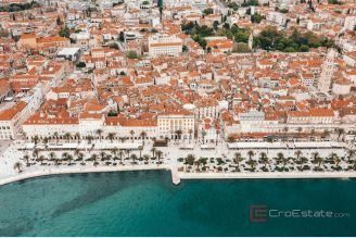 001 2052 124 Split Gripe Three bedroom apartment with a sea view for sale