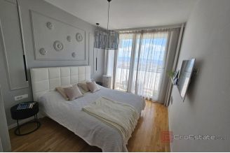 012 5520 30 Split Spinut Exclusive apartment with panoramic sea view for rent