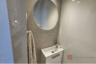 012 5520 30 Split Spinut Exclusive apartment with panoramic sea view for rent