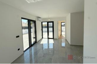 009 2058 06 sibenik modern apartment with yard for sale