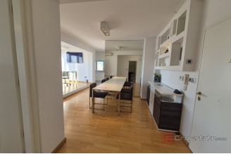 010 1032 08 Zagreb Modern apartment with balcony for sale