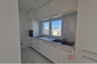 010 1032 08 Zagreb Modern apartment with balcony for sale