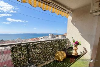 011 2022 497 Split two bedroom apartment with sea view for sale