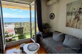 011 2022 497 Split two bedroom apartment with sea view for sale