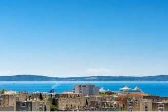 007 2060 19 Split Plokite sunny one bedroom apartment with panoramic sea view for sale