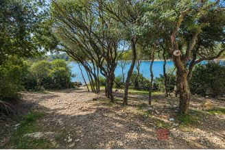 008 1014 51 pula house with large plot first row to the sea for sale