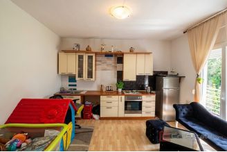 010 2052 125 Sinj house in nature for sale