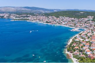 001 2035 385 Ciovo Commercial space in an attractive location for sale