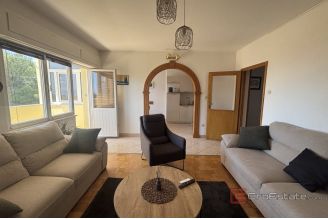 013 5522 30 Two bedroom apartment with a sea view for rent