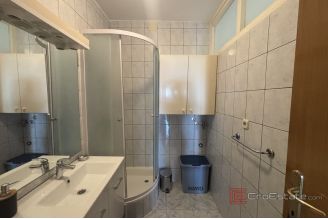 013 5522 30 Two bedroom apartment with a sea view for rent
