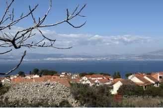 001 2041 128 island brac house with sea view and garden for sale