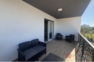 001 2035 386 Modern two bedroom apartment for rent