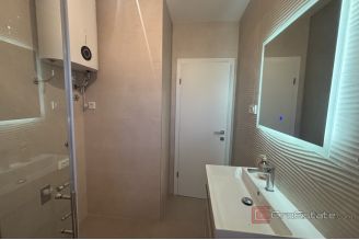 013 2035 386 Modern two bedroom apartment for rent