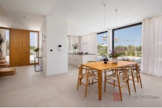 020 2061 13 Solta contemporary modern villa for sale