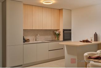 020 2056 16 Split Area Luxury apartment in a villa with private pool for sale