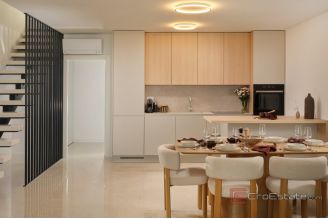 020 2056 16 Split Area Luxury apartment in a villa with private pool for sale
