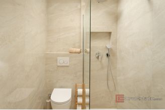 020 2056 16 Split Area Luxury apartment in a villa with private pool for sale