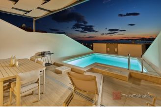 020 2056 16 Split Area Luxury apartment in a villa with private pool for sale