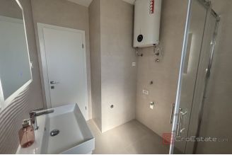 010 2035 387 Trogir Sunny two bedroom apartment for rent