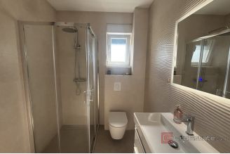 010 2035 387 Trogir Sunny two bedroom apartment for rent