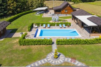 001 1032 09 Zagreb area luxury estate in Medvednica nature park for sale